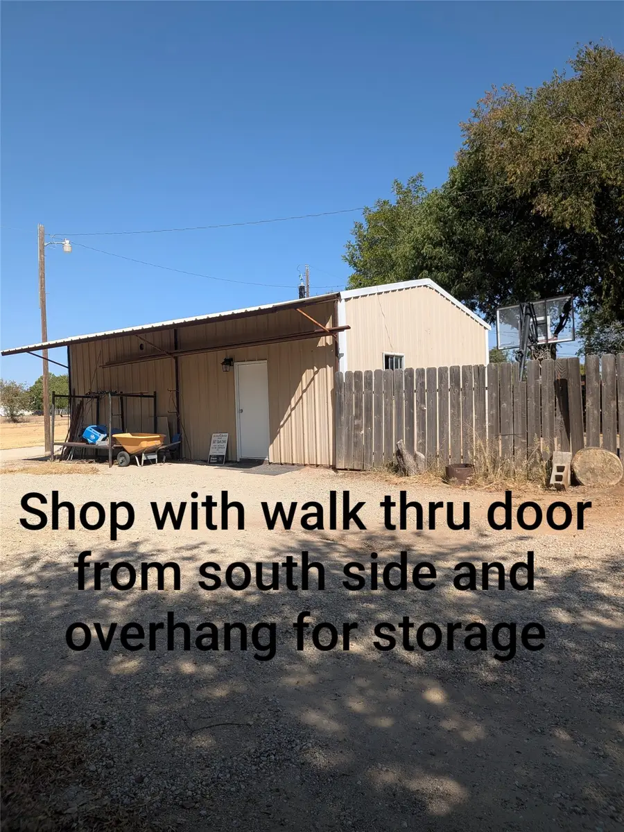 1316 S Galloway Drive, Olney, TX 76374 - #3