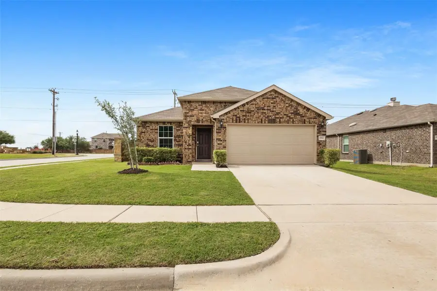 1914 Waggoner Drive, Aubrey, TX 76227 - #2