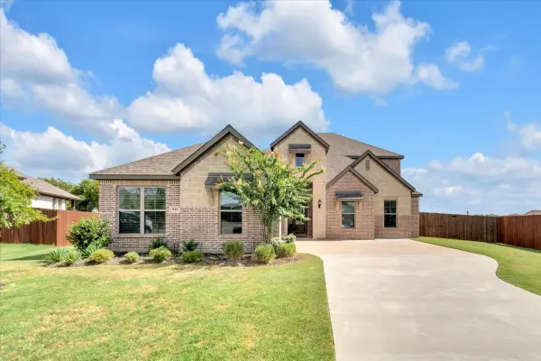 846 Deleon Drive, Midlothian, TX 76065