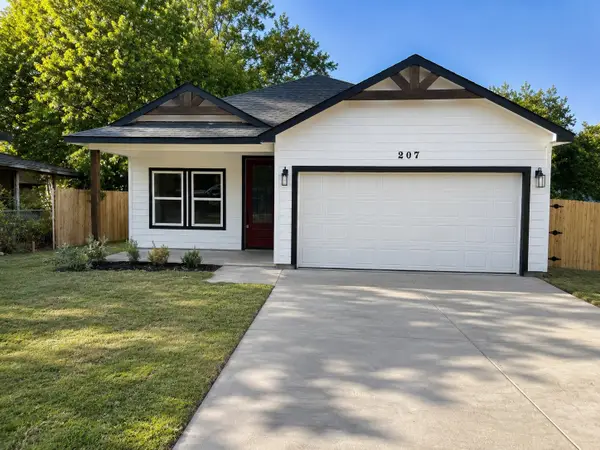 207 Cotton Street, Alvarado, TX 76009
