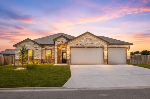 132 Lasso Loop, Lorena, TX 76655