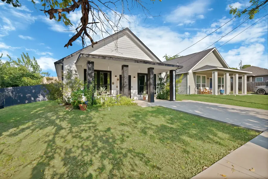 2214 Gordon Street, Greenville, TX 75401 - #3