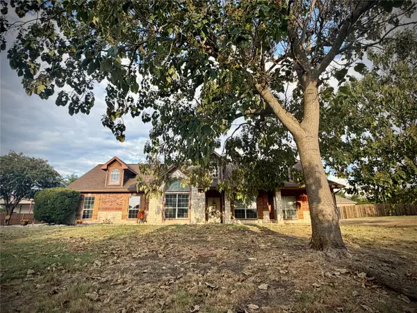 4230 Zachs Court, Midlothian, TX 76065
