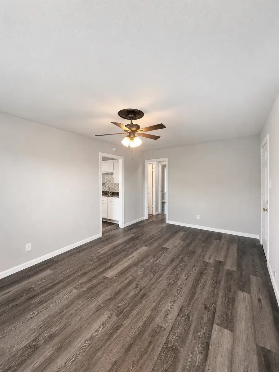 2801 Burchill Road S, Fort Worth, TX 76105 - #2