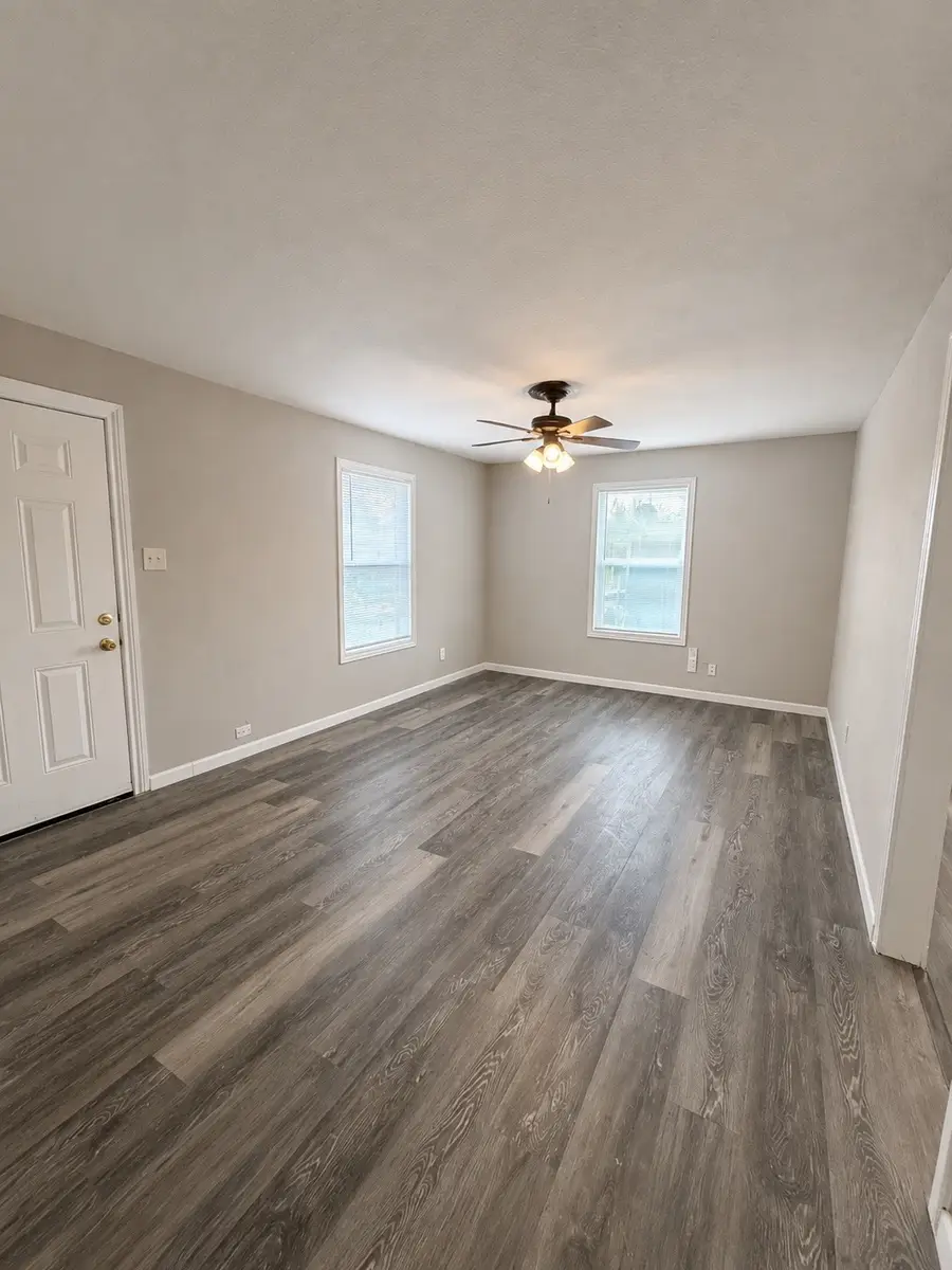 2801 Burchill Road S, Fort Worth, TX 76105 - #3
