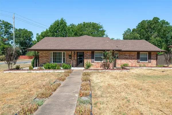1423 W Shields Drive, Sherman, TX 75092