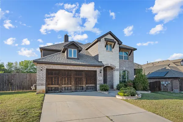 911 Royal Court, Mansfield, TX 76063