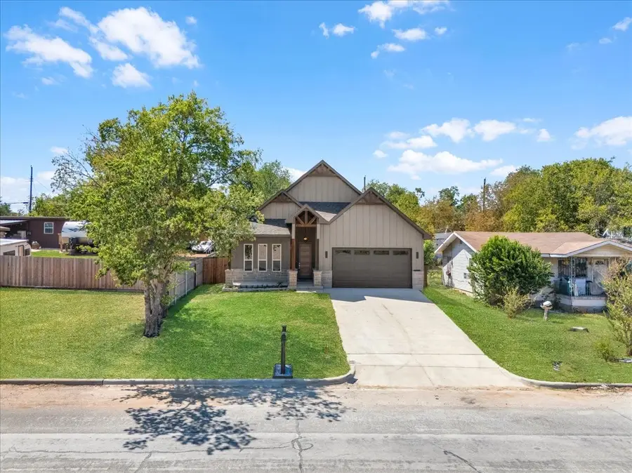 2915 Roosevelt Avenue, Fort Worth, TX 76106 - #2