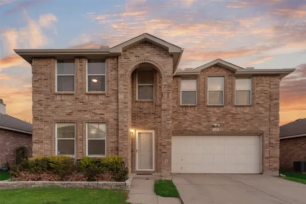 1620 Rialto Way, Fort Worth, TX 76247
