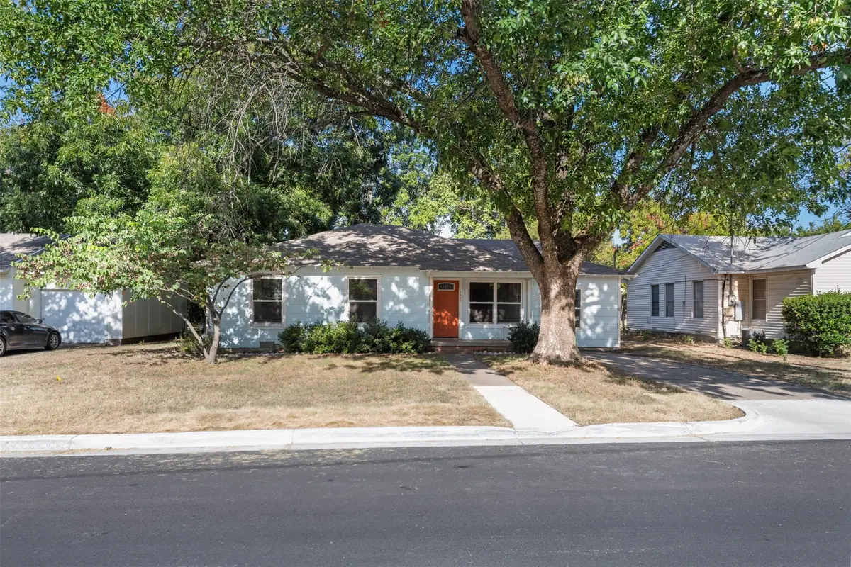 1001 Alice Street, Denton, TX 76201 - #1