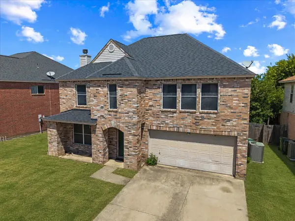 7207 Port Phillip Drive, Arlington, TX 76002
