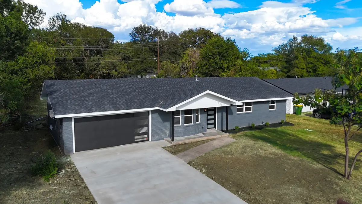 1121 Victoria Street, Bellmead, TX 76705 - #1