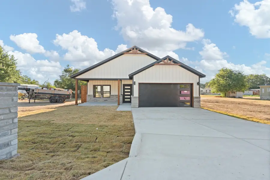5431 Arrowhead Drive, Granbury, TX 76048 - #2
