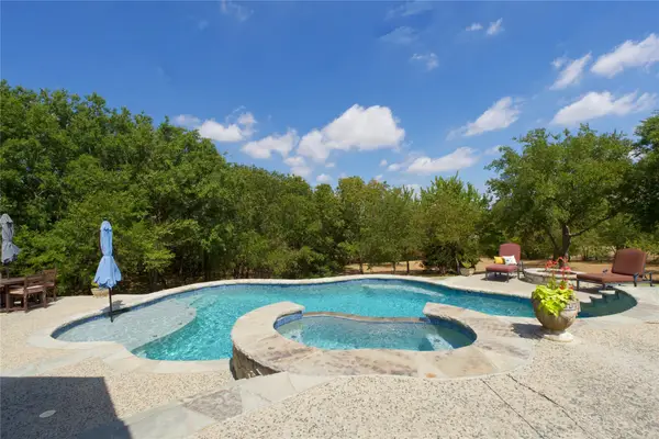 301 Hillside Drive, Muenster, TX 76252