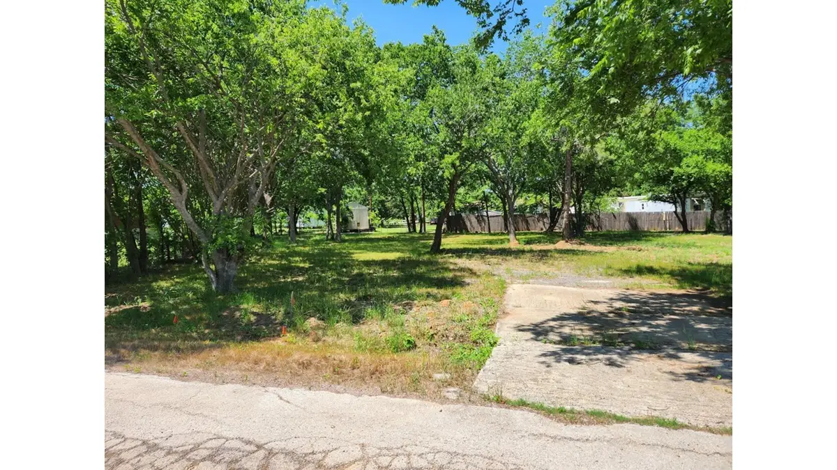 4251 Thousand Oaks Drive, Argyle, TX 76226 - #1
