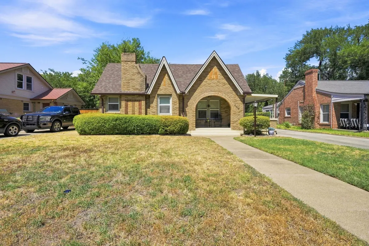 2215 Primrose Avenue, Fort Worth, TX 76111 - #1