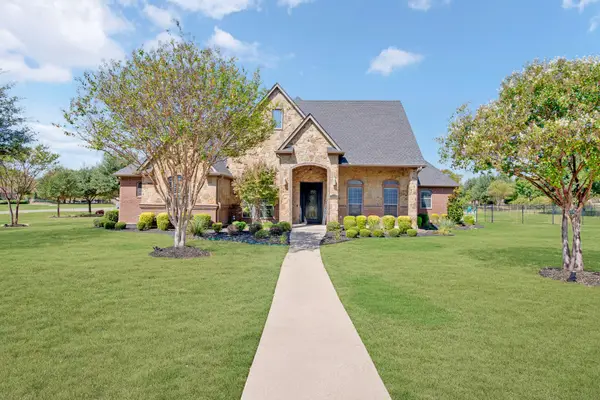 3833 Eagles Nest Trail, Burleson, TX 76028