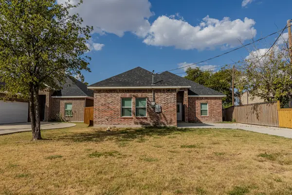 807 Dr Martin Luther King Jr Boulevard, Waxahachie, TX 75165