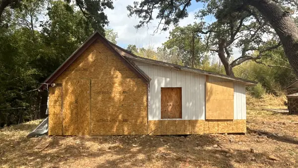 203 E 9th Street, Shady Shores, TX 76208
