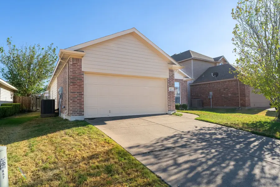 857 Rio Bravo Drive, Fort Worth, TX 76052 - #2