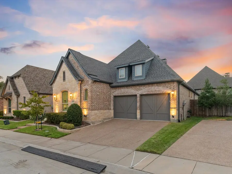 828 Royal Minister Boulevard, Lewisville, TX 75056 - #2