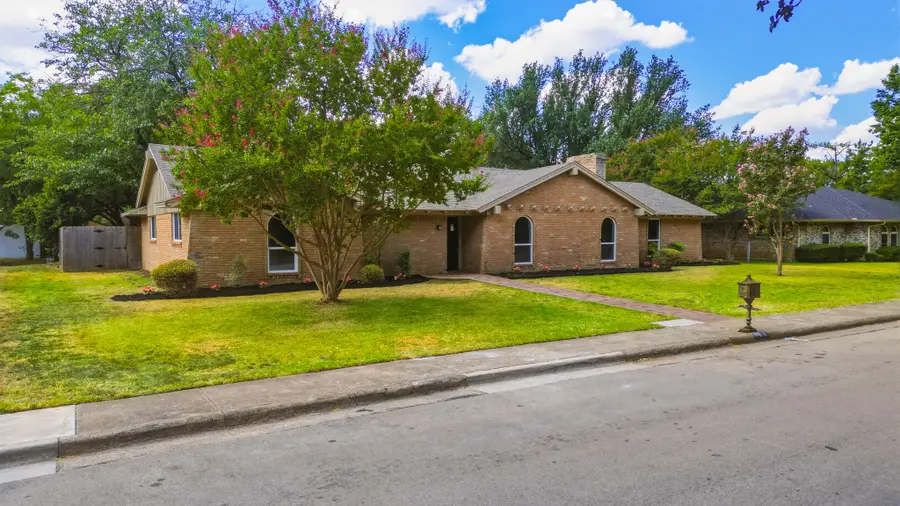 122 Meadowbrook Drive, Desoto, TX 75115 - #3
