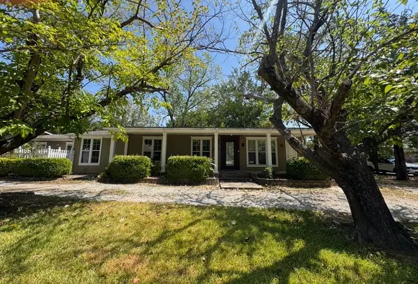 122 Pawnee Trail, Gainesville, TX 76240