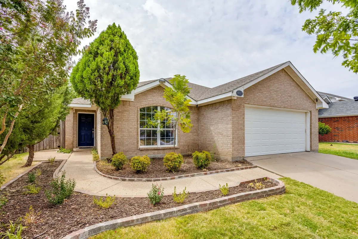 9825 Stoney Bridge Road, Fort Worth, TX 76108 - #1