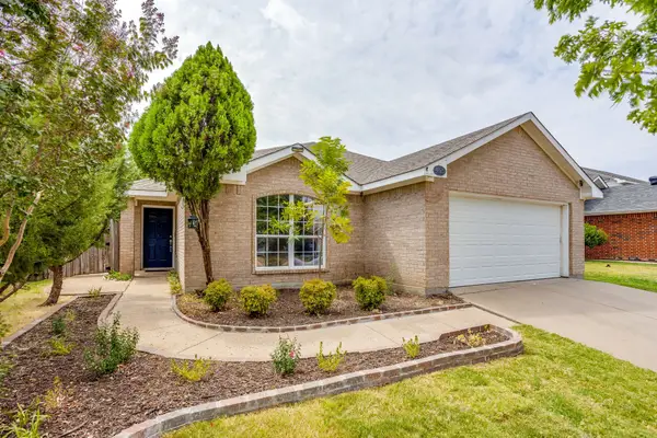 9825 Stoney Bridge Road, Fort Worth, TX 76108