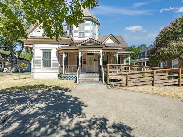 504 W Knox Street, Ennis, TX 75119