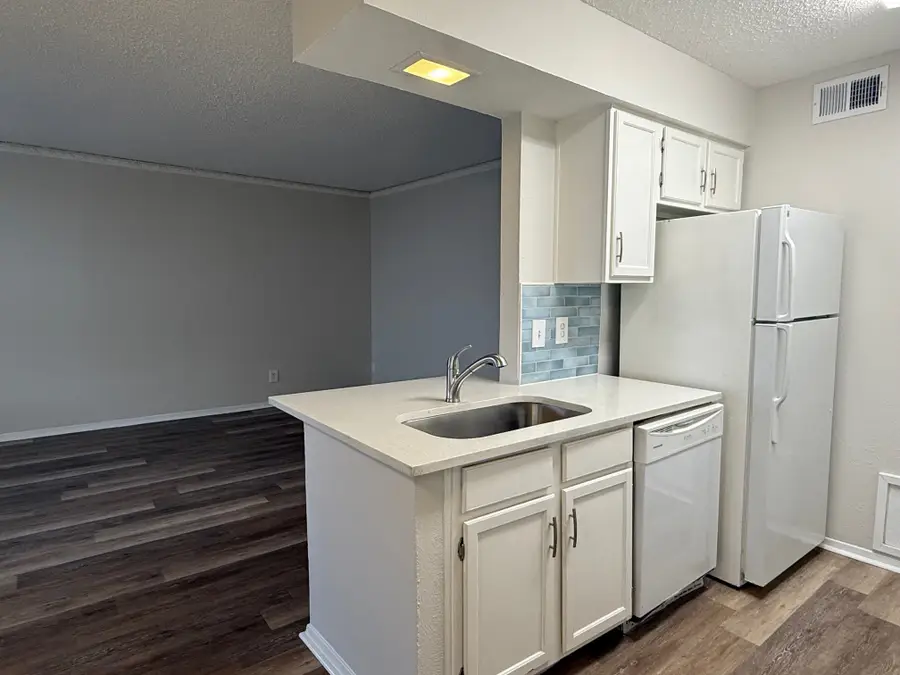 3624 Parkridge Drive #214, Dallas, TX 75234 - #3
