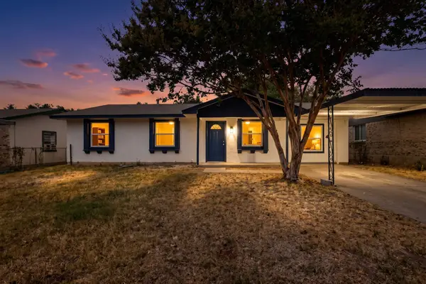 661 Edgeglen Drive, Dallas, TX 75217