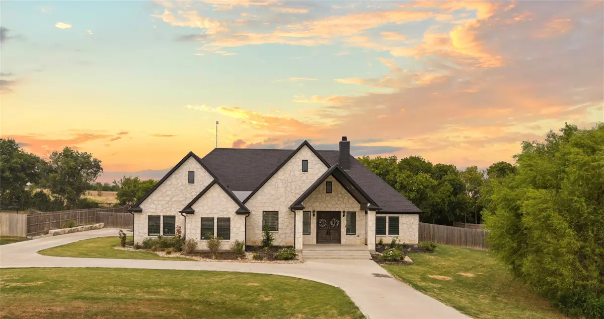 240 Royals Ranch Road, Lorena, TX 76655 - #1