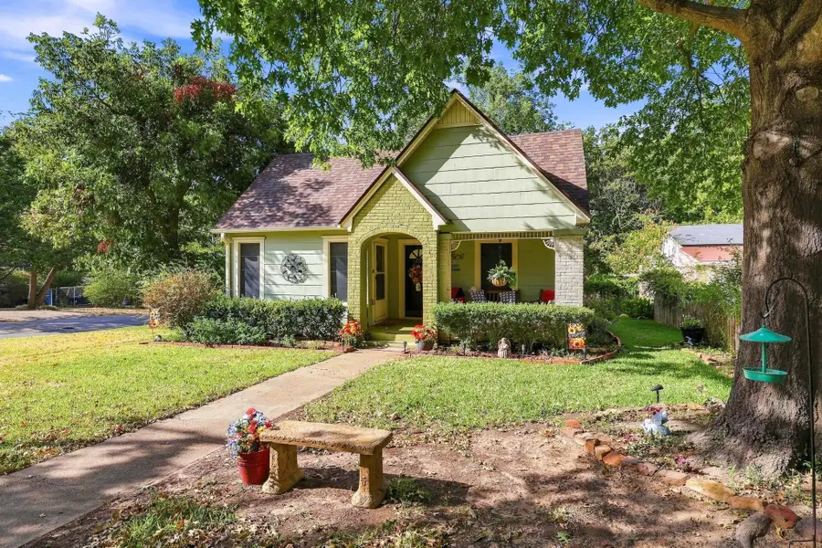 1231 W Sears Street, Denison, TX 75020 - #2