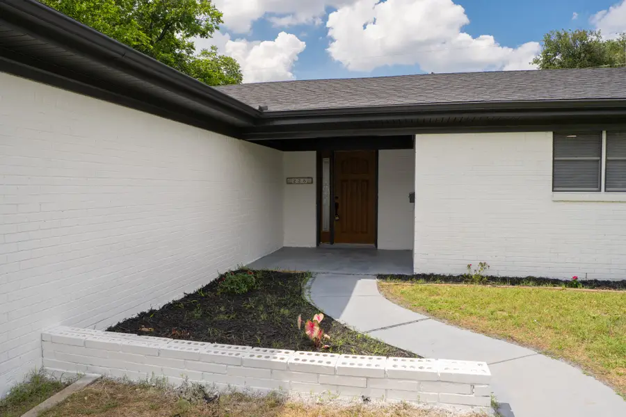 228 Hallbrook Drive, Fort Worth, TX 76134 - #3