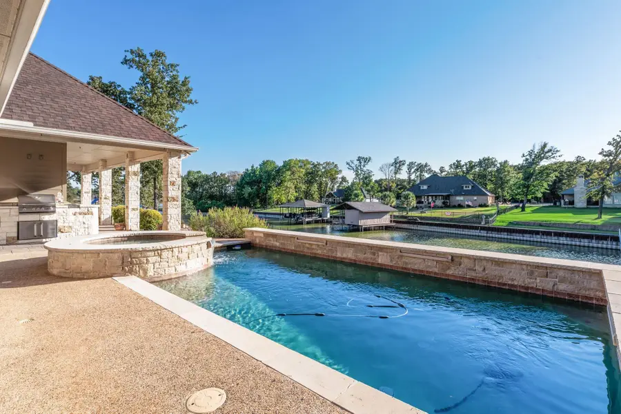 560 Clubhouse Drive, Corsicana, TX 75109 - #2