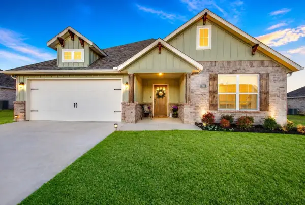 112 Kens Court, Pilot Point, TX 76258