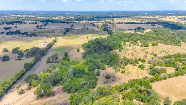 572 Lcr 424, Groesbeck, TX 76642