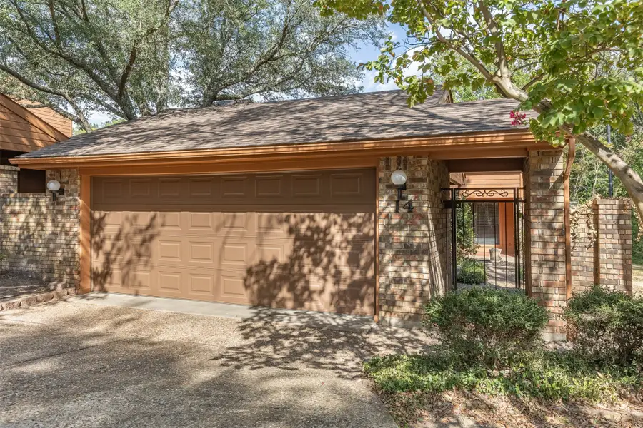 14 Village Green Court, Denison, TX 75020 - #2