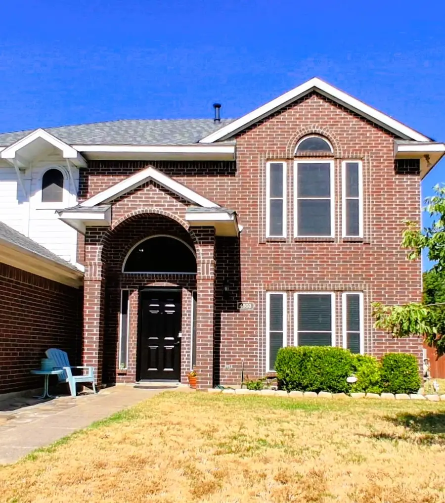 4503 Queenswood Drive, Grand Prairie, TX 75052 - #2