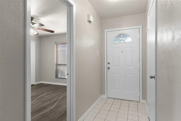 2200 Etain Road, Irving, TX 75060
