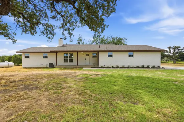 1024 Arbor Vista Drive, Azle, TX 76020