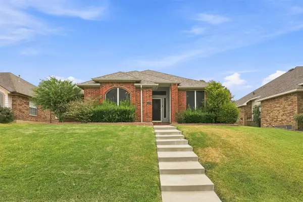 2126 Greenstone Trail, Carrollton, TX 75010