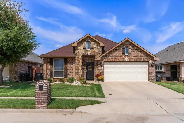 4336 Sweet Clover Lane, Fort Worth, TX 76036