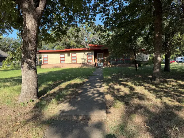 2939 Field Street, Haltom City, TX 76117