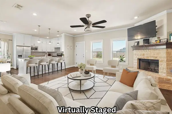 109 Springleaf Lane, Mabank, TX 75147