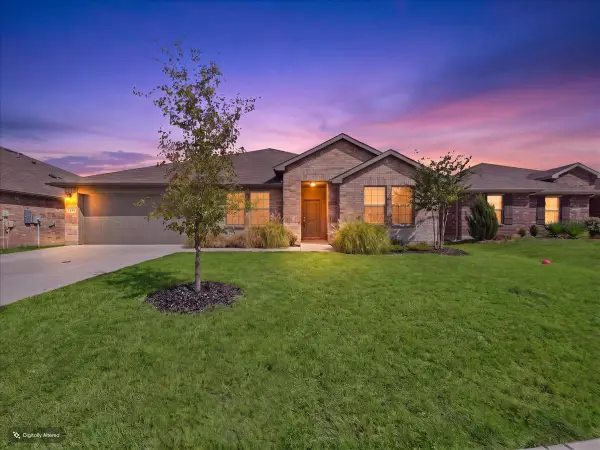 1449 Bennett Drive, Burleson, TX 76028