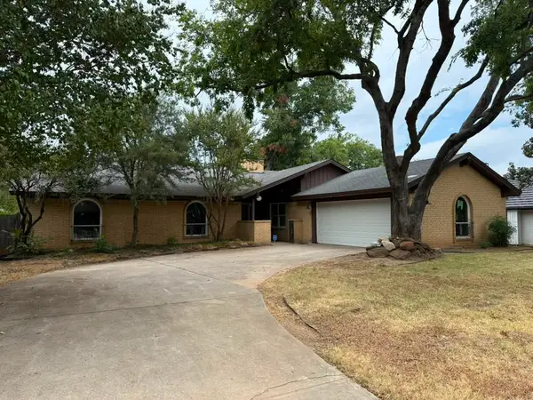 7317 Yolanda Drive, Fort Worth, TX 76112