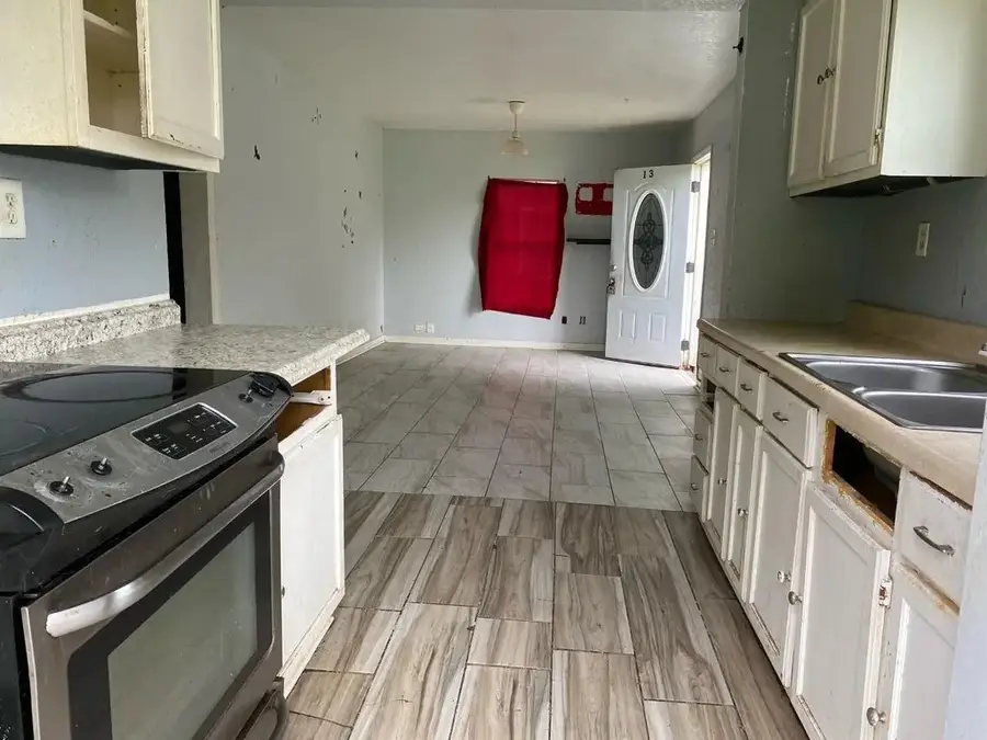 13 4th Avenue N, Texas City, TX 77590 - #2