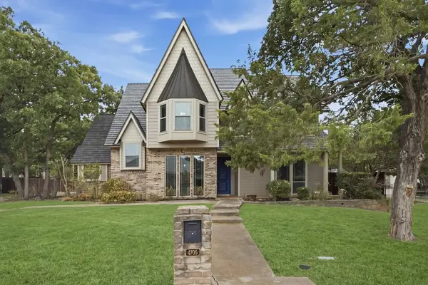 4705 Villa Vera Drive, Arlington, TX 76017